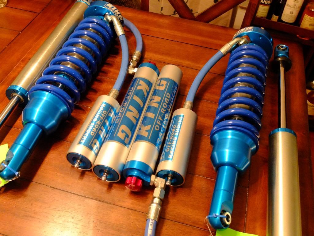 King Shocks 12" travel Internal bypass with comp adjuster and remote